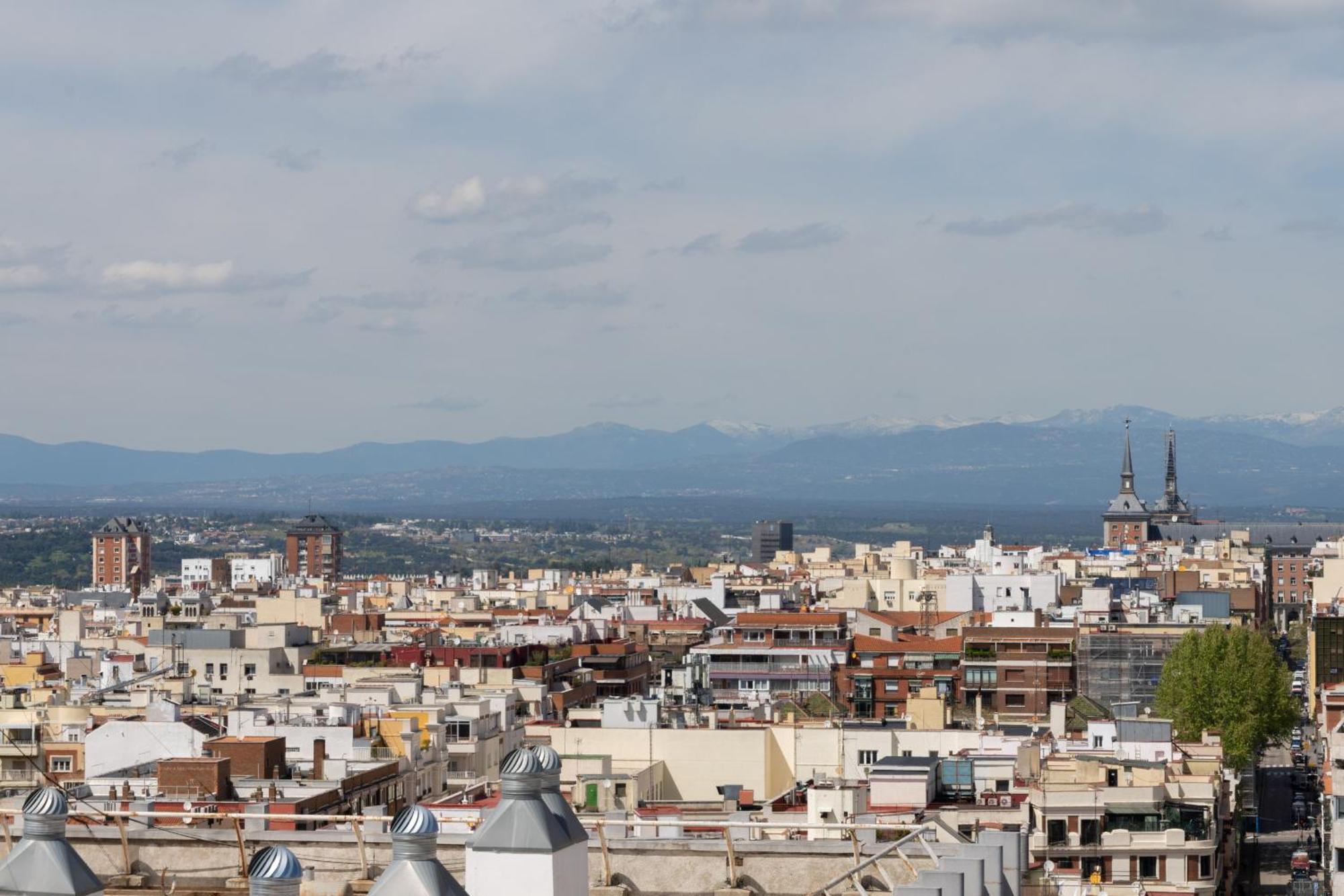 Apartamento En Plaza De Espana Alquiler Temporal Madrid Exteriör bild